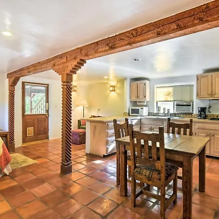 Cozy Taos Studio With Patio, 3-Block Walk To Plaza! Apartment